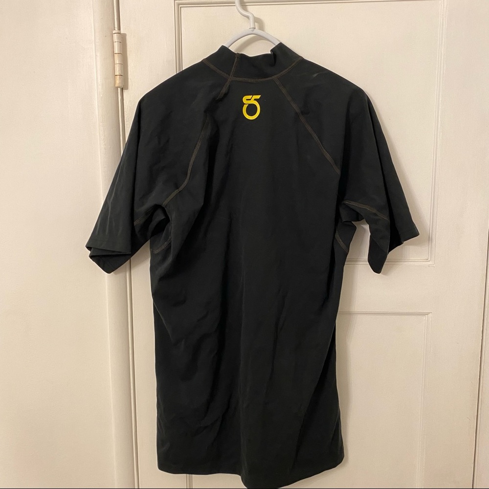 Season Five XL Rashguard - Picture 3 of 3